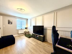 Living Room- click for photo gallery